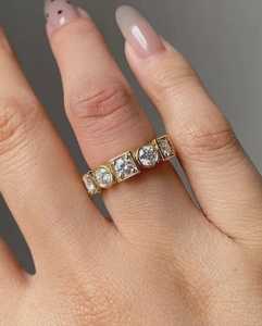 Anillo de banda de eternidad completa con corte redondo cultivado en laboratorio para mujer, apilable, vintage, de oro macizo de 14K, amuleto de aniversario para parejas - Product Image 1