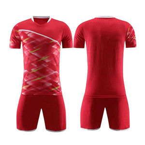 Maillots de football personnalisés 100 % polyester, les plus vendus, à séchage rapide, ensemble d'uniformes de sport pour hommes, technique de sublimation utilisée - Product Image 5