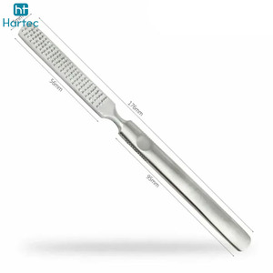 Ensemble de 5 instruments de podologie en acier inoxydable multicolores, comprenant des pinces à ongles et des limes à ongles, de qualité supérieure. - Product Image 3