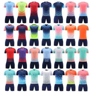 Uniforme de Fútbol Brillante Multicolor, Uniforme de Fútbol de Tela Suave, Uniforme Deportivo con Logotipo Personalizado, Uniforme de Fútbol Más Vendido - Product Image 1