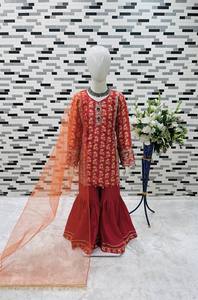 Ensemble Sharara ethnique pour filles avec imprimé et dupatta – Tenue de fête traditionnelle pour enfants - Product Image 3