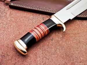 Cuchillo Bowie Multifuncional de Caza y Camping, Hecho a Mano, de Acero D2 de Grado Industrial, Mango de Madera de 12 Pulgadas, Borde Dentado, con Clip - Product Image 6