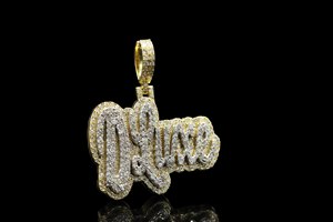 Pendentif The Ice Legacy personnalisé style Hip Hop avec lettres graffiti glacées en CZ et écriture gothique - Acier inoxydable et argent tibétain - Product Image 3