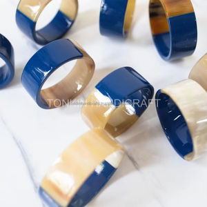 Servilleteros de madera hechos a mano para la decoración clásica de la Mesa, ideales para fiestas, eventos, bodas y comidas familiares diarias. - Product Image 2