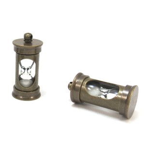 Nouvel Arrivage – Sablier Cylindrique en Verre Bronze Style Mid-Century Moderne, Fait Main, Écologique et Portable pour Usage Décoratif - Product Image 1