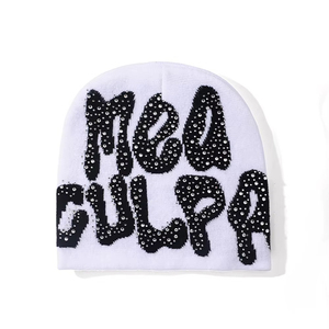 Gorro de Punto con Diseño de Letras Mea Culpa en Pedrería, Estilo Urbano Unisex, Casual de Invierno - Product Image 1