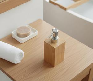 Distributeur de savon liquide en bois élégant, idéal pour la salle de bain, l'évier de cuisine et l'usage quotidien à la maison, fabriqué en Inde - Product Image 3