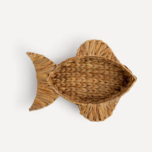 Plateau de service artisanal en jacinthe d'eau en forme de poisson, idéal pour la restauration et comme centre de table – Vente en gros directe usine - Product Image 1