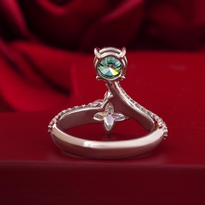 Glamorous Green Lab-Grown Diamond Inlay <b>Ring</b> 14K Gold Rare Color Cocktail Statement <b>Fine</b> Jewelry - Product Image 4