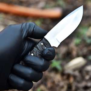 มีดทำมือใบตายแบบ Fixed Blade สำหรับล่าสัตว์และตั้งแคมป์  ทำจากเหล็กคาร์บอน ปลายมีดแบบ Drop Point ด้ามทำจากเขาแกะ ขนาด 8 นิ้ว อเนกประสงค์สำหรับกิจกรรมกลางแจ้ง - Product Image 2