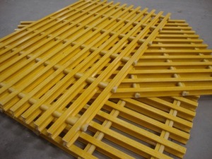 La grille en PRF de 38 mm d'épaisseur est une solution de revêtement de sol robuste et résistante à la corrosion, fabriquée à partir de plastique renforcé de fibres. - Product Image 4