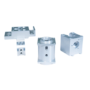 Fabrication de pièces de machines en métal et en acier inoxydable par fraisage et tournage CNC de haute précision, fabriquées en Thaïlande. - Product Image 3