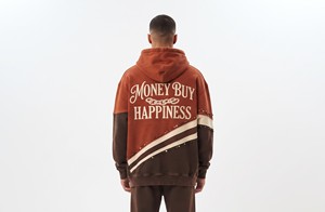 Sudadera con Capucha para Hombre en Color Marrón Oxidado con Rayas Diagonales con Tachuelas, Diseño de Letras Bordadas, Bolsillo Tipo Canguro, Personalizable OEM ODM - Product Image 4