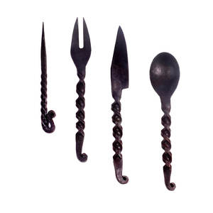 Juego de Cubiertos Vikingos Medievales de Acero Inoxidable Forjado a Mano, Ecológicos, con Diseño Único de Herrería - Product Image 6
