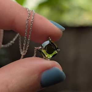 Collar de Peridoto Verde Brillante Cuadrado, Plata de Ley 925, Chapado en Oro de 14K, Gema Tallada en Forma de Tableta, Joyería, Regalo - Product Image 3