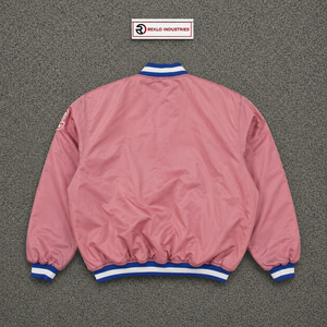 Veste de baseball en satin rose avec col, poignets et ourlet côtelés rayés bleus et blancs, qualité supérieure, pour homme. - Product Image 6