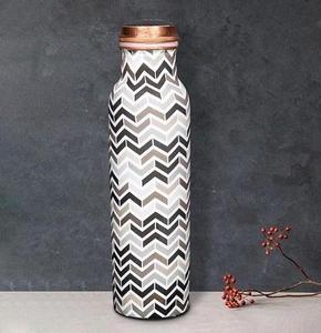 Bouteille d'eau en cuivre à motif chevron, design monochrome, réutilisable, anti-fuite, pour les voyages, le bureau, l'usage quotidien, cadeau - Product Image 1