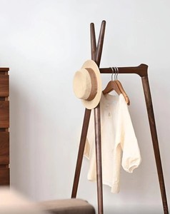 Porte-manteau minimaliste en bois sur pied, 2 crochets, design moderne pour chambre et salon - Product Image 1