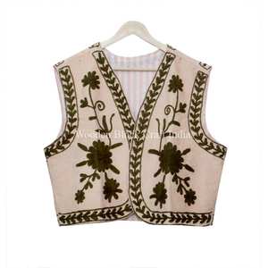 Chaleco de mujer 100% algodón cotrize con bordado floral a mano, botones frontales, tejido regular, transpirable, cuello redondo, sin mangas. - Product Image 6