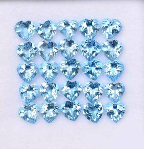 บลูโทแพซธรรมชาติทรงหัวใจเจียระไนแบบเหลี่ยม  ขนาดมาตรฐาน  พร้อมใบรับรอง  ไม่ผ่านการปรับแต่ง  พร้อมสำหรับการฝังในเครื่องประดับ - Product Image 1