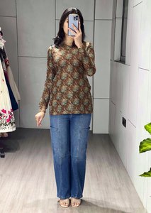 Kurti court en coton à manches longues confortable pour un usage décontracté et professionnel - Product Image 3
