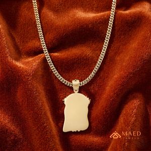 Pendentif Tête de Jésus Crâne Plaqué Or Sertie de Moissanite avec Micro-Incrustation de Pierres Rouges aux Yeux, Collier Hiphop de Luxe Streetwear - Product Image 5