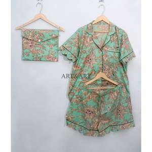 Ensemble de pyjama en coton élégant pour femmes, imprimé floral magnifique, manches courtes, respirant, léger, vêtements de nuit parfaits - Product Image 2