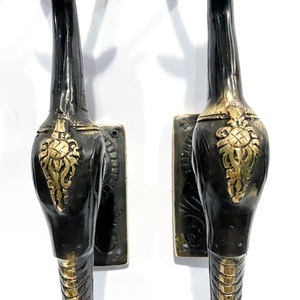 Poignée de porte en fer forgé à la main en forme de tête de cerf, finition peinte, style traditionnel, installation facile pour portes - Product Image 3