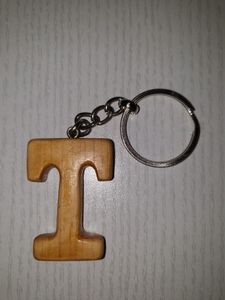 Llavero de madera moderno con diseño de logotipo personalizado para regalos empresariales, accesorios promocionales y embalaje minorista. - Product Image 5