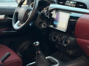 NOUVEAU 2025 TO YO TA HI LUX (DOUBLE CABINE AWD) 100-199 Ch TRANSMISSION MANUELLE - Product Image 4