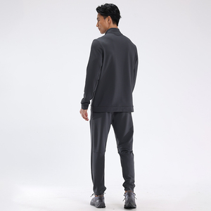 ชุดแทรคสูทพื้นฐาน ออกแบบมาเพื่อการสวมใส่ง่ายด้วยผ้าเนื้อนุ่ม ทรงหลวมสบาย ดูเรียบง่าย เหมาะสำหรับความสบายในชีวิตประจำวันและสไตล์ลำลอง - Product Image 5