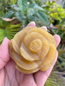 ประติมากรรมดอกกุหลาบแคลไซต์สีเหลือง |   คริสตัลธรรมชาติแกะสลักด้วยมือรูปดอกไม้ |   ของตกแต่งบ้านและของขวัญจากอัญมณี - Product Image 3