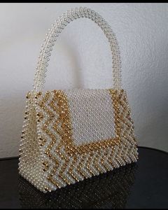 Bolso de mano tipo clutch con bordado floral tradicional indio para mujer, con costuras artesanales finas, ideal para invitadas de boda, al precio más bajo. - Product Image 5
