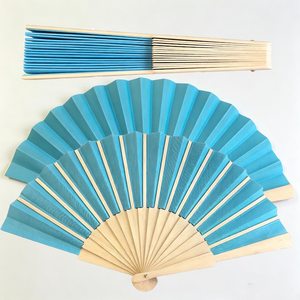 Abanico Plegable Artesanal de Madera, Color Azul, Forma Natural, Pintado, Decoración para Bodas, Regalo, Lily & John, Nombre Personalizable - Product Image 4