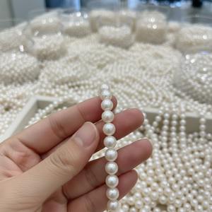 Perles blanches synthétiques d'eau douce (créées en laboratoire) 4mm/5mm/6mm, qualité AA, en vrac, pour la fabrication de bijoux par Mehrajuddin Gems - Product Image 6