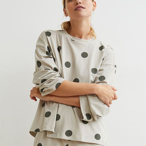 Ensemble de pyjama en satin pour femmes, vêtements de détente pour femmes, chemise de nuit en soie courte pour femmes, vêtements de nuit pour femmes - Product Image 2