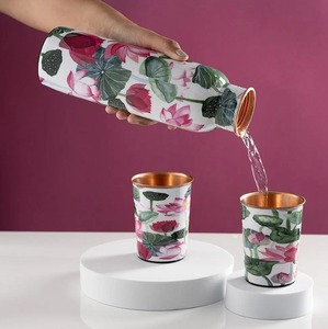 Base Blanca con Estampado de Loto, Combinación de Color Rosa, Patrón de Estampado Único, Compre Directamente del Proveedor Indio a Precio de Mayoreo - Product Image 3