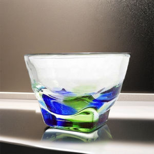 Petite tasse en verre borosilicate colorée résistante à la chaleur pour le vin, le thé, le café - Product Image 1