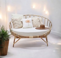Lit de repos rond en rotin avec coussins et oreillers, style côtier, mobilier d'extérieur pour jardin ou terrasse