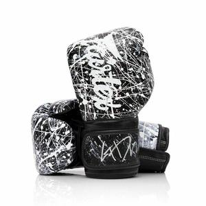 Guantes de Entrenamiento de Muay Thai y Kick Boxing Fairtex Originales, 100% Piel de Vacuno, Tallas de 8oz a 16oz Disponibles para Uso Deportivo y en Gimnasios - Product Image 1