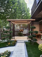 Pergola autoportante à lames orientables avec structure en métal graphite et couverture imperméable pour villas et jardins – Style moderne