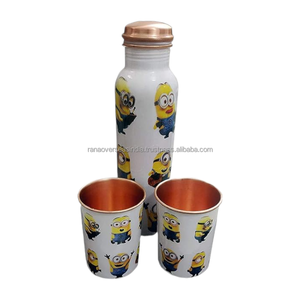 Élégant ensemble de bouteilles et de verres en cuivre imprimé en émail disponible en différents styles et tailles pour toutes les occasions à bon prix - Product Image 6