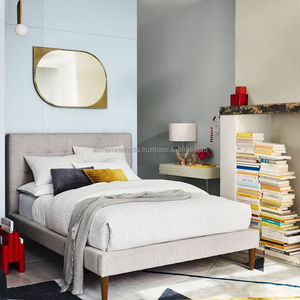 Miroir mural en métal de forme personnalisée au design unique Miroir de salle de bain grande taille plaqué or de la plus grande qualité de l'Inde - Product Image 4