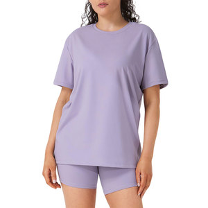 Conjunto Deportivo de 2 Piezas para Mujer, Diseño a Rayas, Camiseta y Pantalones Cortos por Encima de la Rodilla, Ropa Deportiva para Tenis, Logotipo Personalizado, Nueva Llegada 2026 - Product Image 1
