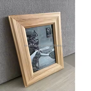 Cadre photo moderne en bois pour présenter élégamment des souvenirs et des tables dans les maisons - Product Image 2