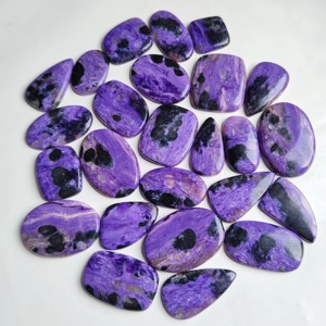 Charoite Naturelle, Cabochon de Cristal en Pierre Brute, Coupe Coussin, Qualité Supérieure Mixte, Certifié par un Certificat Externe, Taille Unique, Effet de Couleur Changeant, Vente de Bijoux - Product Image 3
