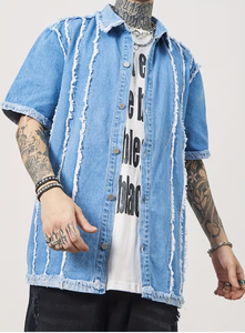 Chemise en jean déchirée et délavée à manches courtes coupe ample pour homme, col rabattu, style streetwear, en coton tissé pour l'été - Product Image 5