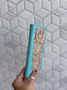 Nouveauté : Portefeuille long en cuir véritable pour homme, gravé à la main, élégant, couleur turquoise, porte-cartes et billets, unisexe - Product Image 2
