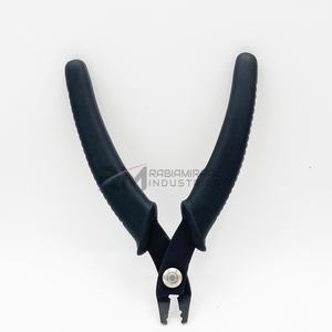 Pinza para Extensiones de Cabello RMI de Nuevo Diseño, Acero Inoxidable, Punta de Plasma Negra y Empuñadura Negra, Nueva Pinza - Product Image 4