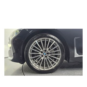 BMW Série 7 730Ld XDrive Automatique Sièges en Cuir Diesel 155 835 km avec Caméra Arrière Volant à Gauche - Design d'Excellence Pur - Product Image 4